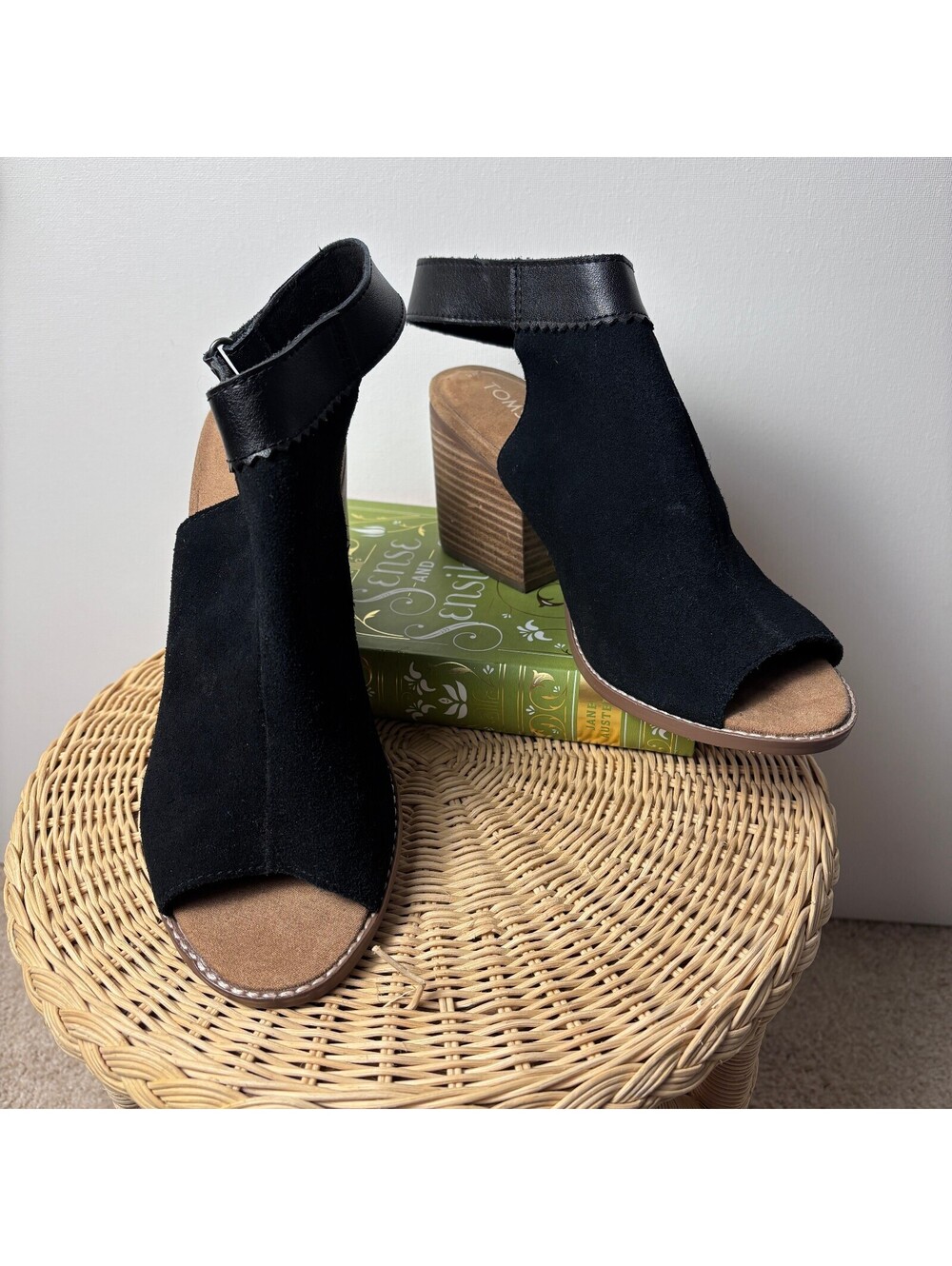 Like New Toms Black Faux Suede Heels 8